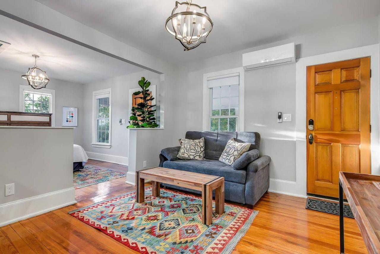 McKenize Guest House: Marble Falls Suite 1 BD, 1BA Extérieur photo